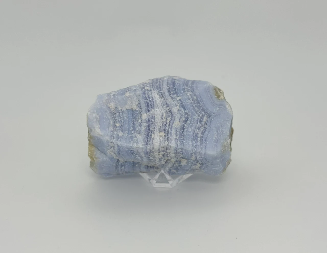 Rough blue lace agate with pale blue bands