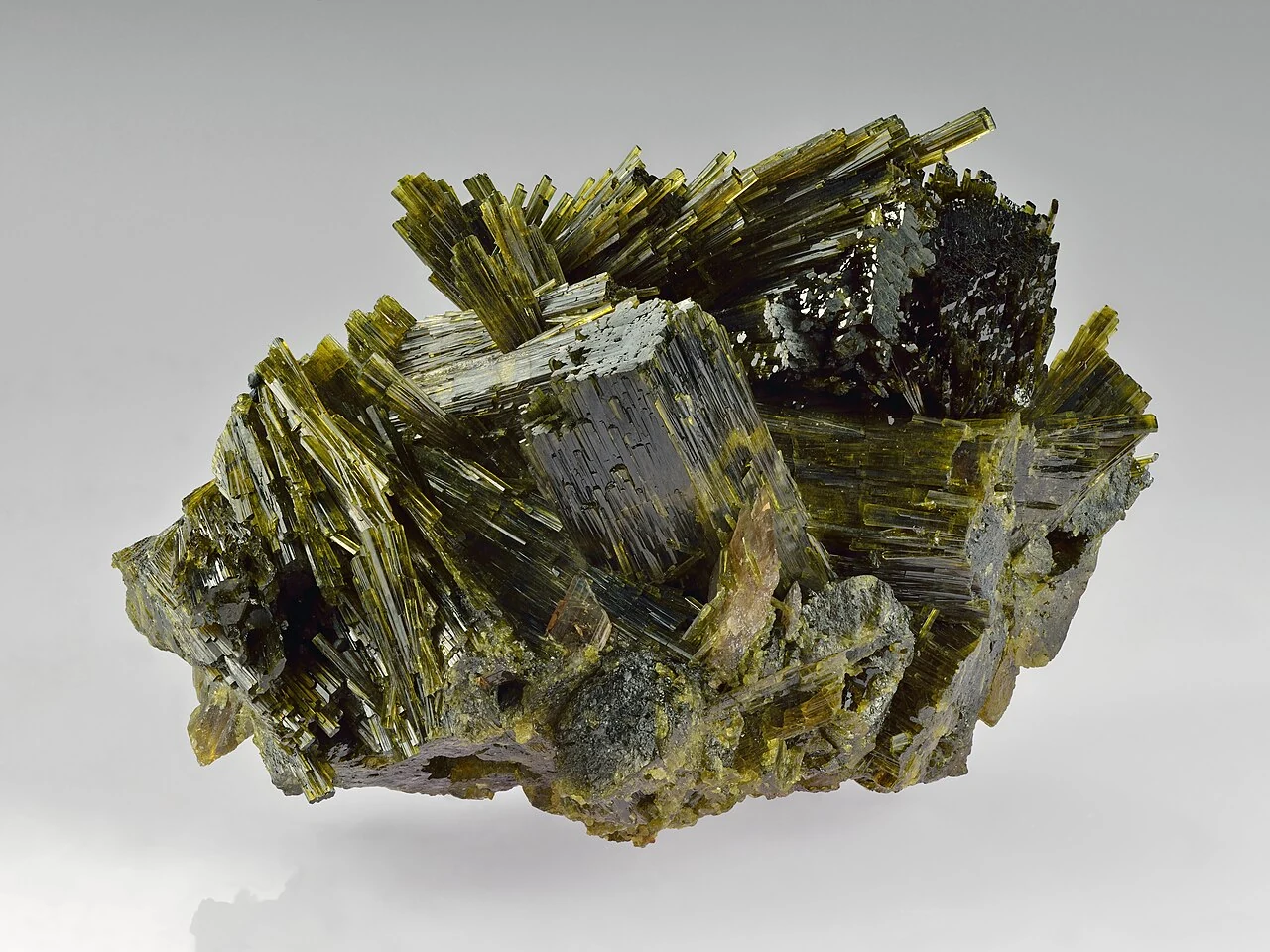 Green epidote crystals on matrix from Canta