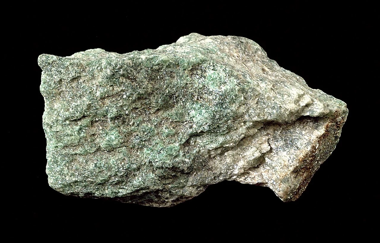 Zielonkawy okaz fuchsytu z kolekcji GeoDIL