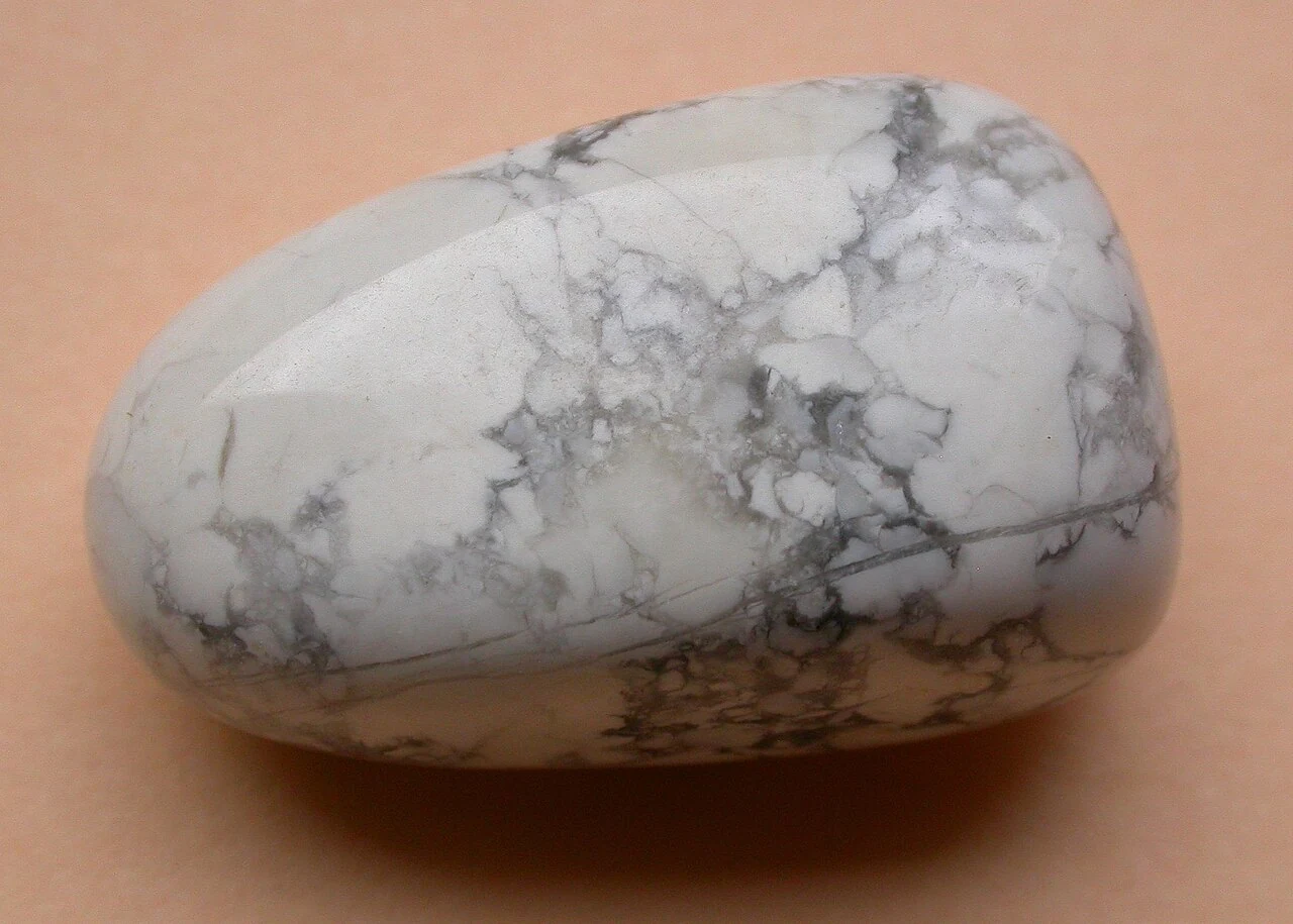 White polished howlite with grey veins