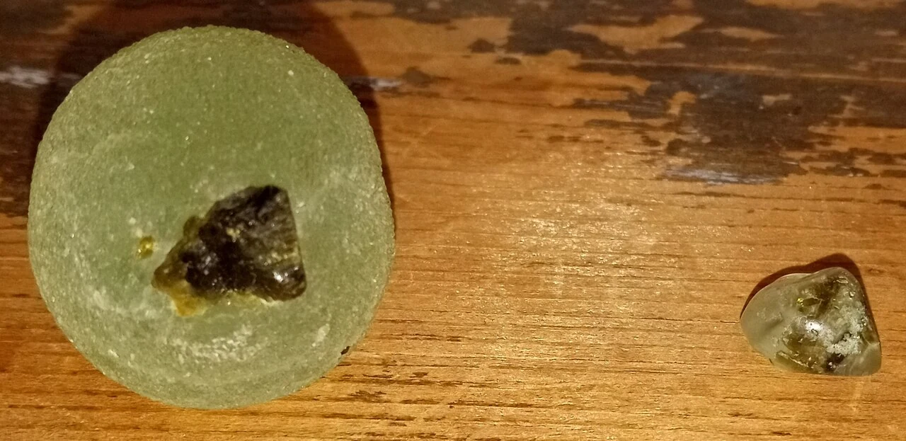 Comparison of raw and tumbled prehnite