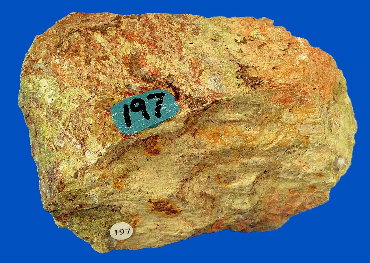Rough unakite from the GeoDIL collection